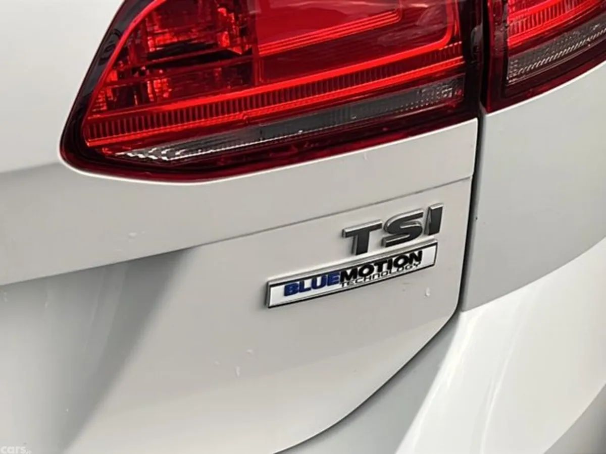 Volkswagen Golf Estate, Petrol, 2016, White