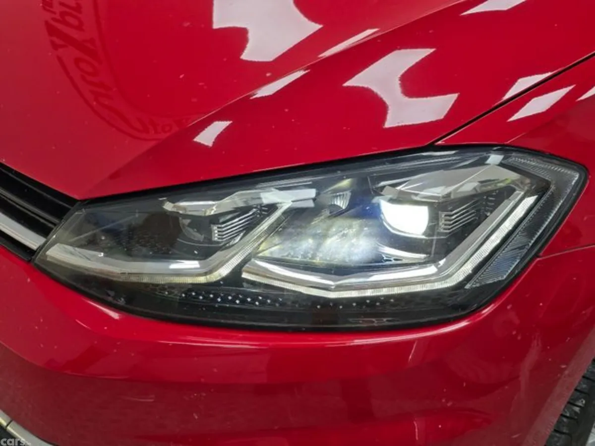 Volkswagen Golf Hatchback, Petrol, 2018, Red