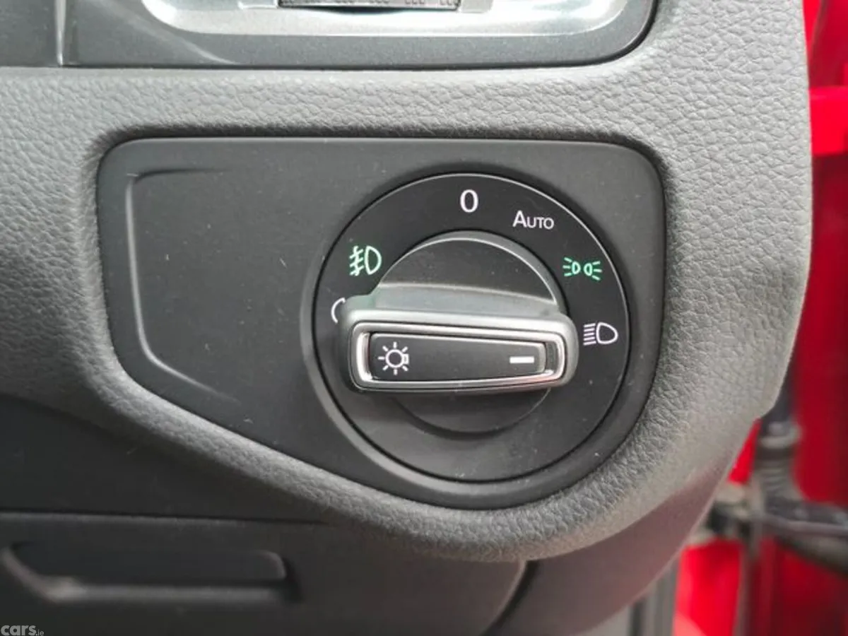 Volkswagen Golf Hatchback, Petrol, 2018, Red