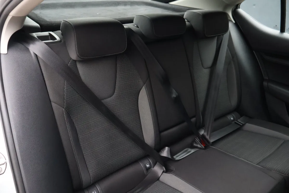 Skoda Octavia Saloon, Diesel, 2022, Grey
