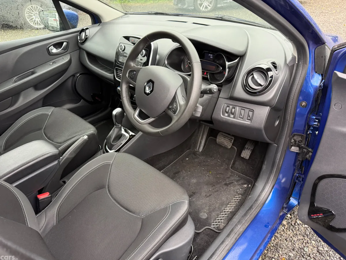 Renault Clio Hatchback, Petrol, 2019, Blue