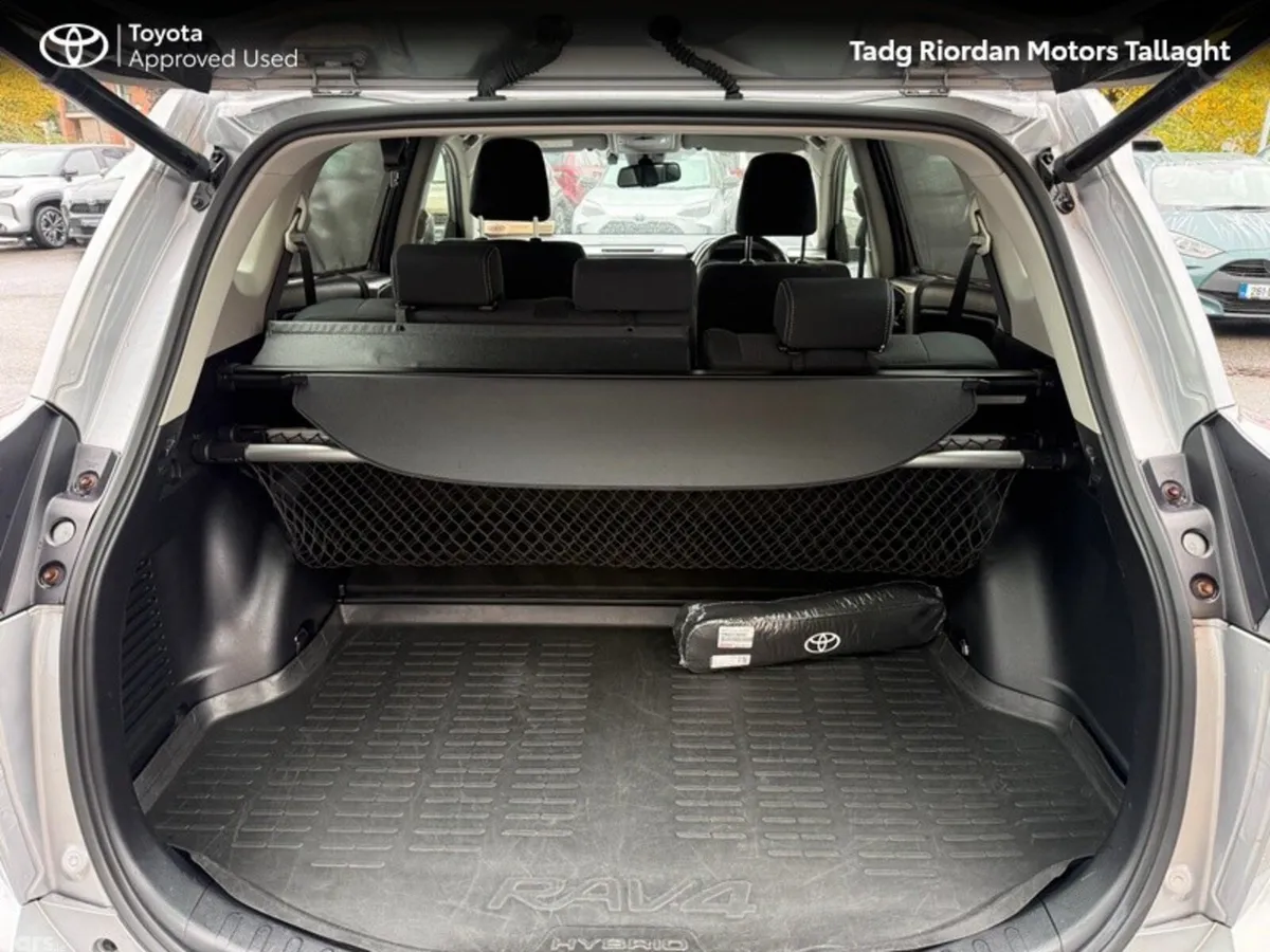Toyota RAV4 SUV, Petrol Hybrid, 2018, Silver