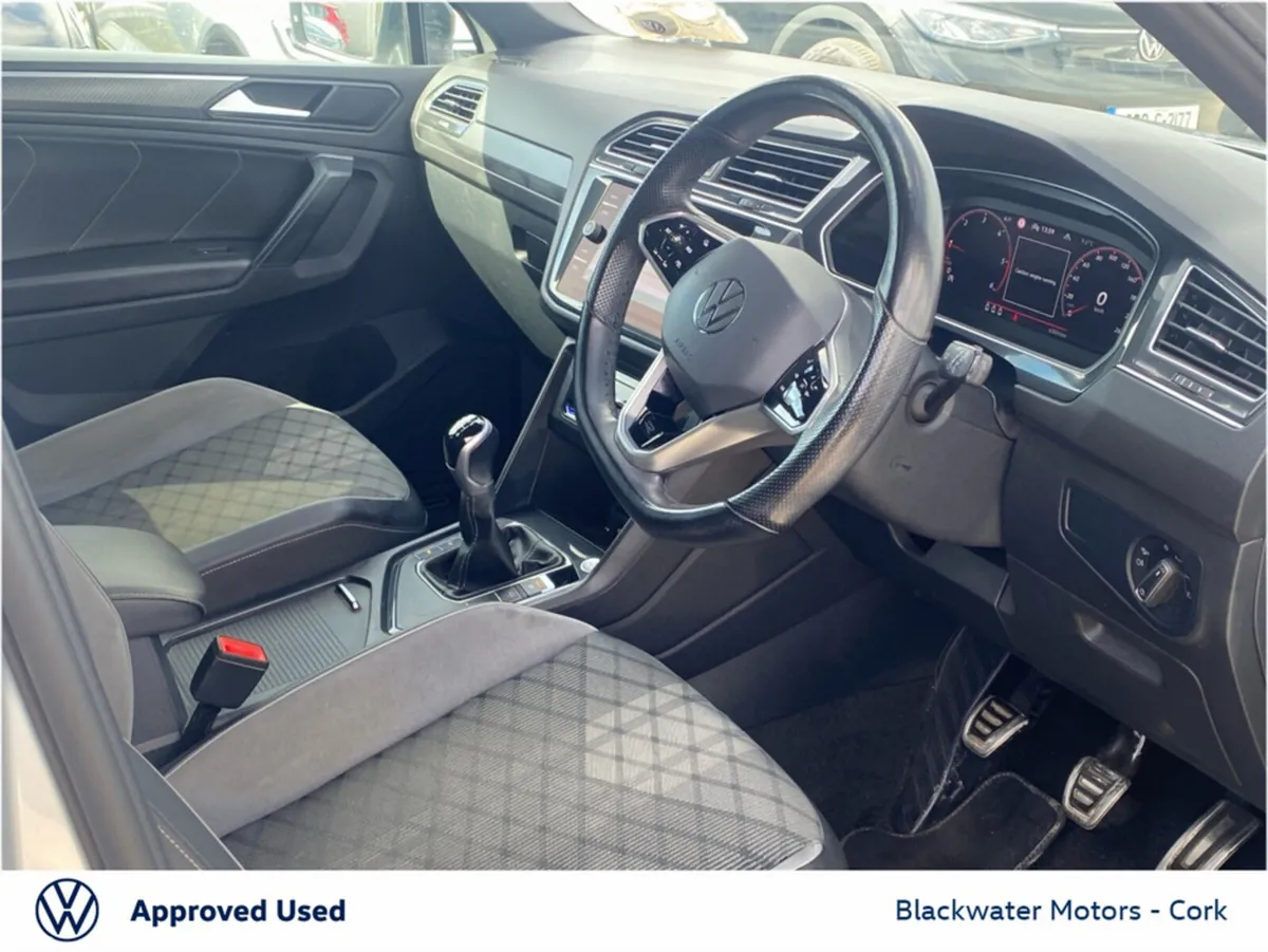 Volkswagen Tiguan Hatchback, Diesel, 2023, Grey