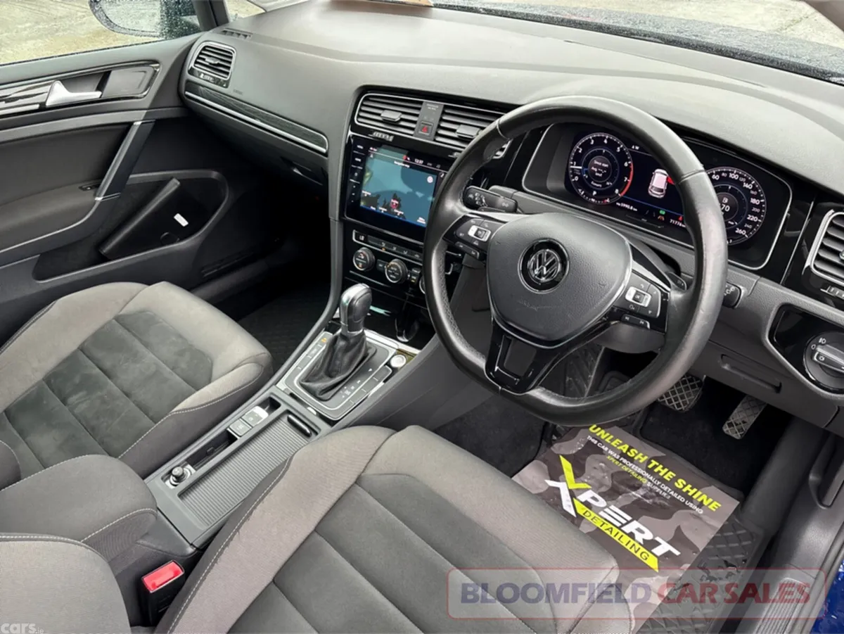 Volkswagen Golf Hatchback, Petrol, 2017, Blue