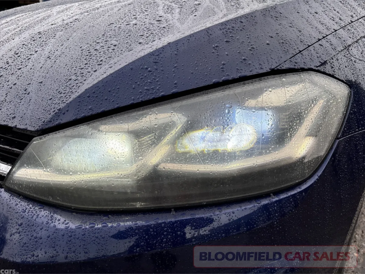 Volkswagen Golf Hatchback, Petrol, 2017, Blue