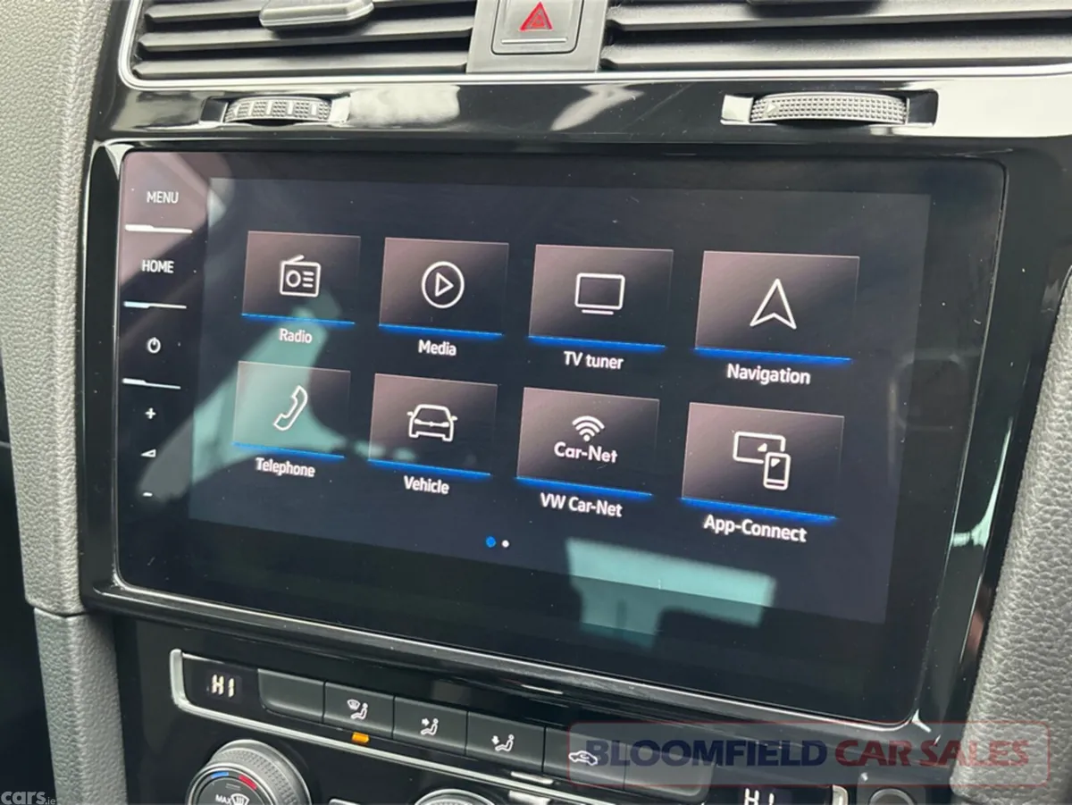 Volkswagen Golf Hatchback, Petrol, 2017, Blue