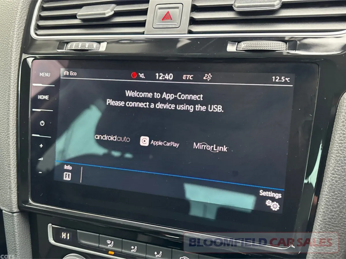 Volkswagen Golf Hatchback, Petrol, 2017, Blue