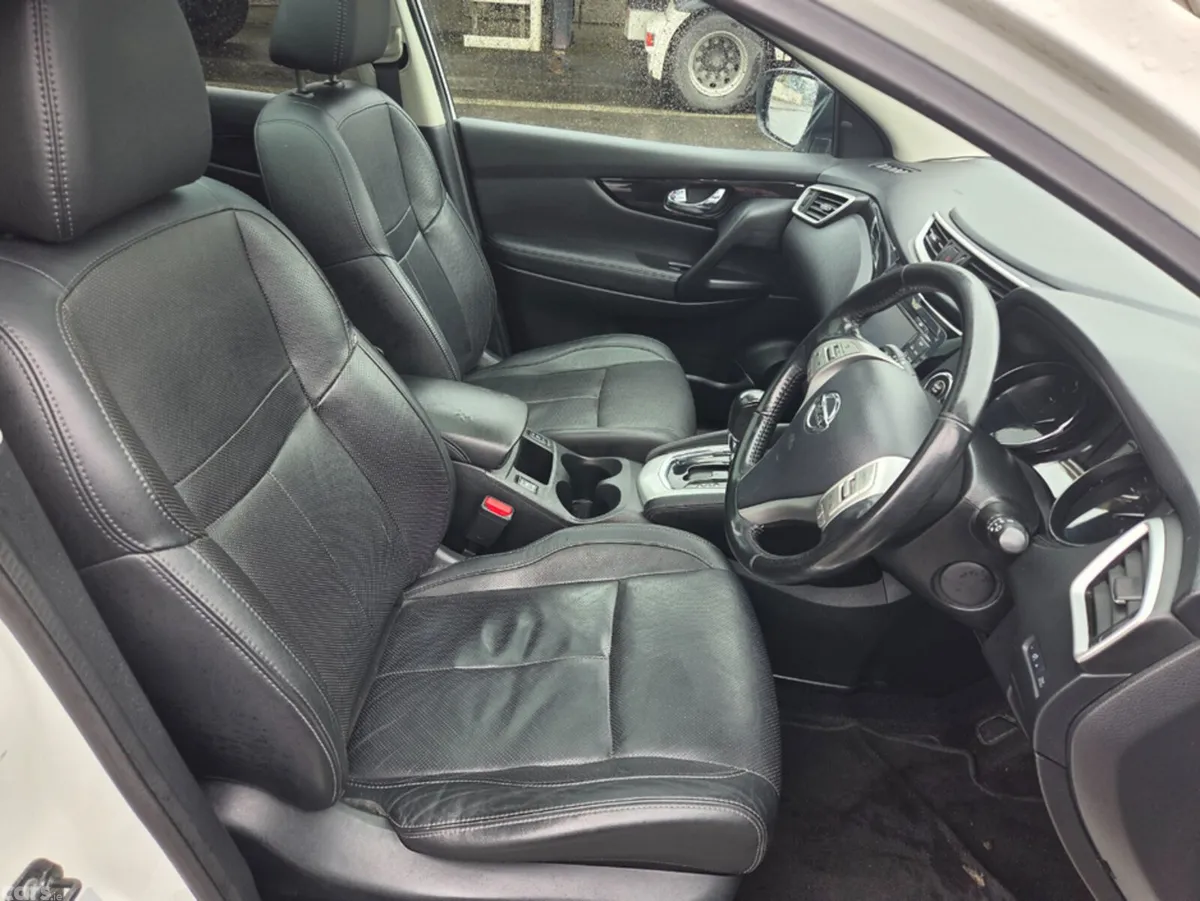 Nissan Qashqai MPV, Diesel, 2015, White