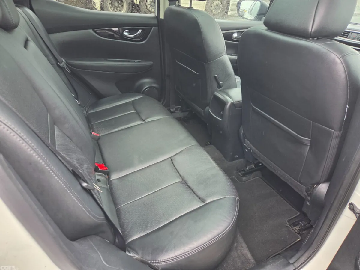 Nissan Qashqai MPV, Diesel, 2015, White