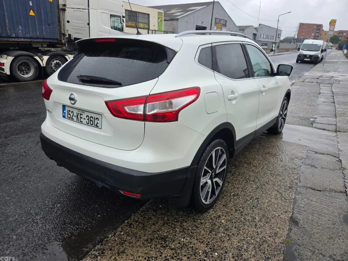 Nissan Qashqai MPV, Diesel, 2015, White