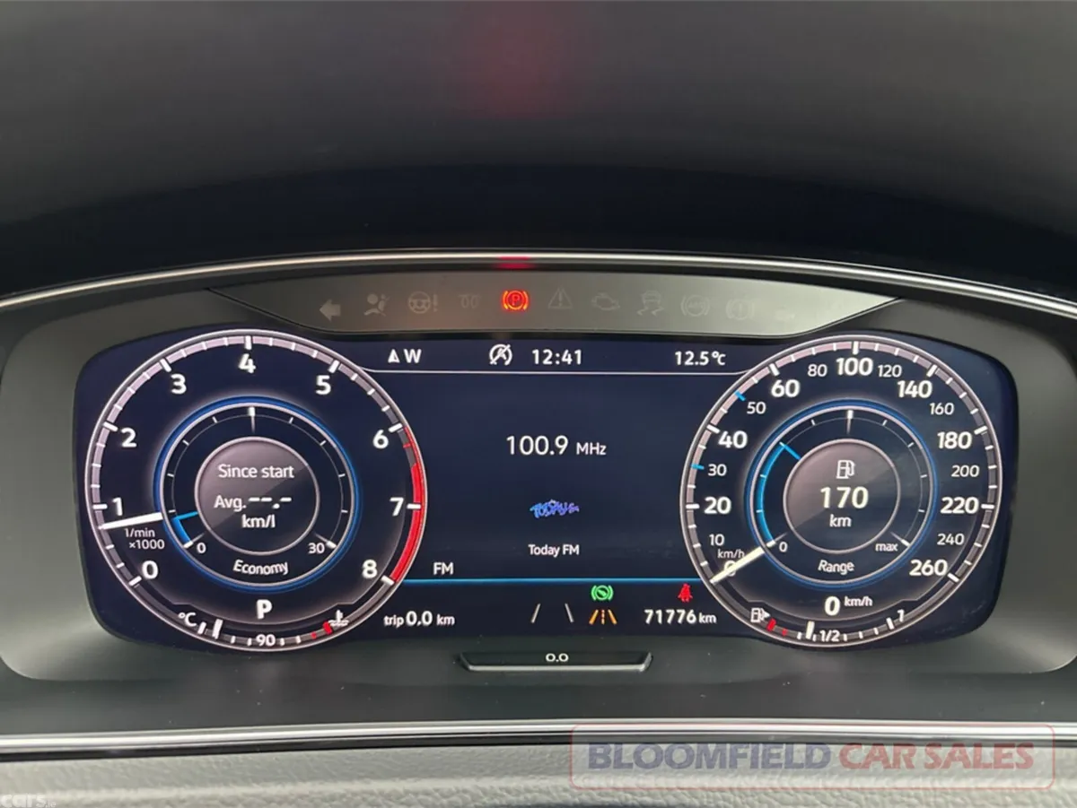 Volkswagen Golf Hatchback, Petrol, 2017, Blue