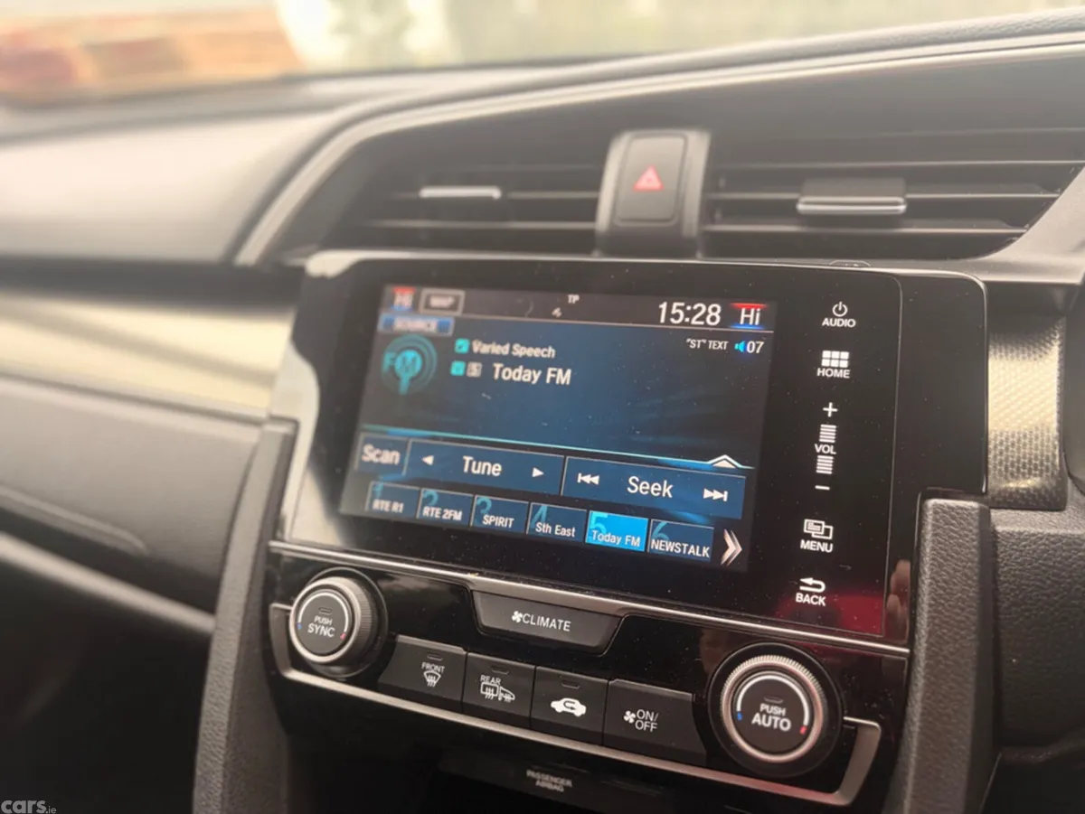 Honda Civic Hatchback, Diesel, 2021, Grey