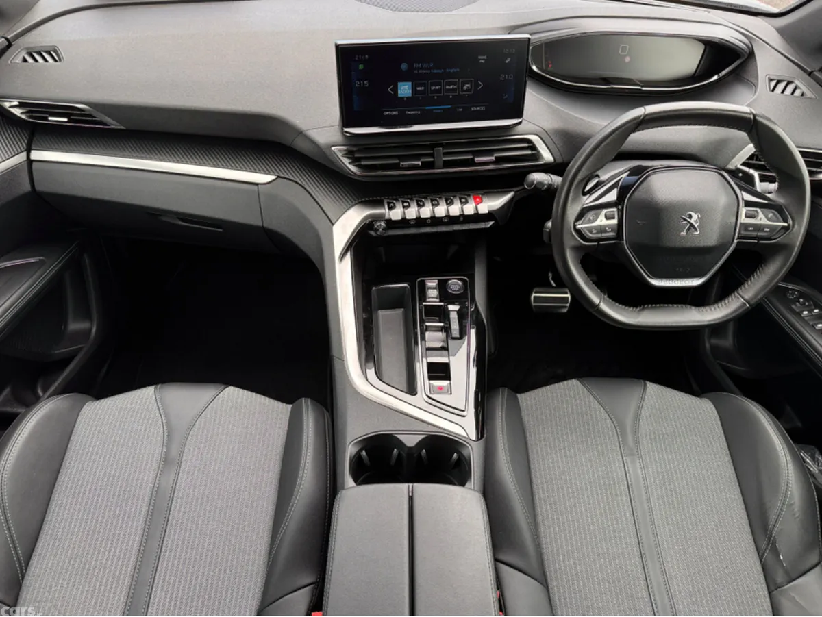 Peugeot 5008 MPV, Diesel, 2024, Grey