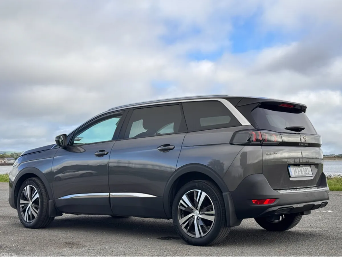 Peugeot 5008 MPV, Diesel, 2024, Grey