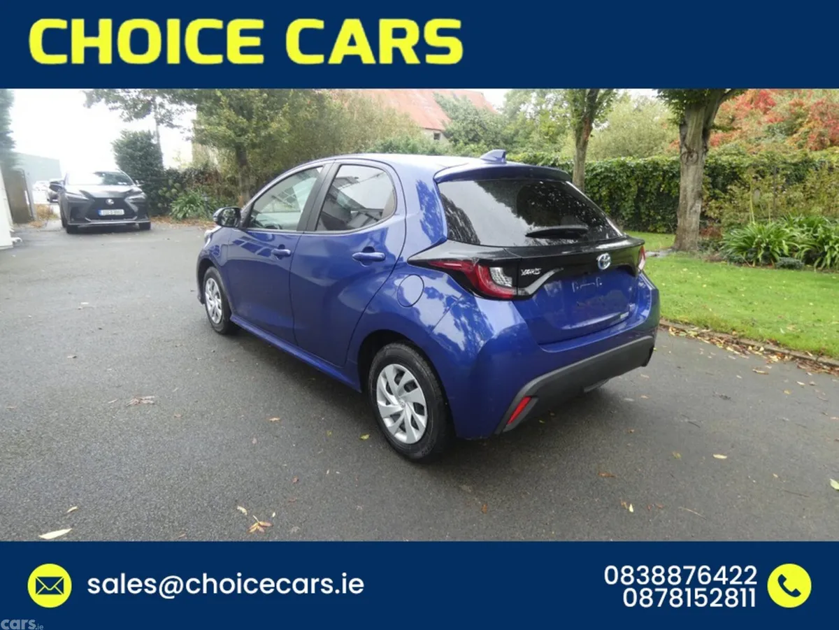 Toyota Yaris Hatchback, Petrol Hybrid, 2022, Blue