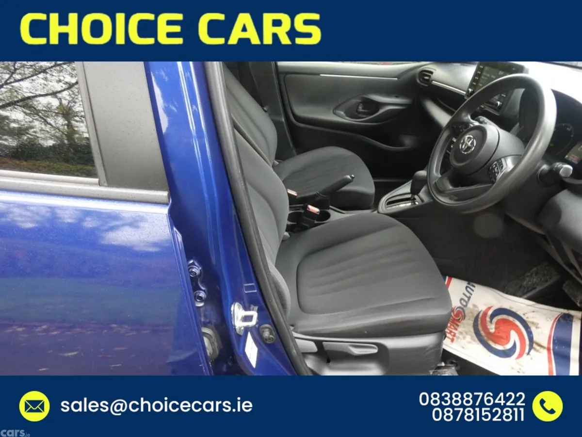 Toyota Yaris Hatchback, Petrol Hybrid, 2022, Blue