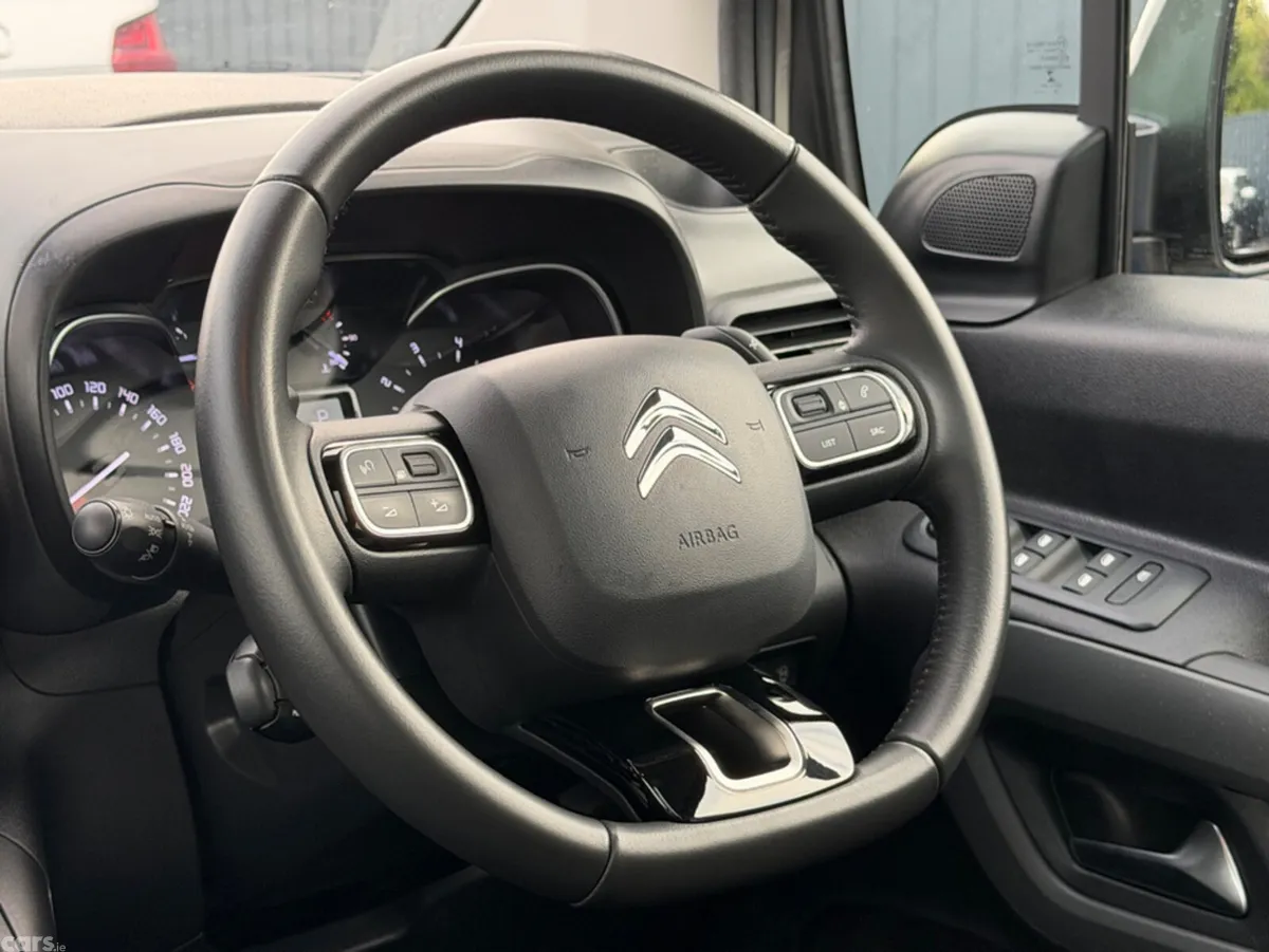 Citroen Berlingo Multispace MPV, Diesel, 2021, Beige