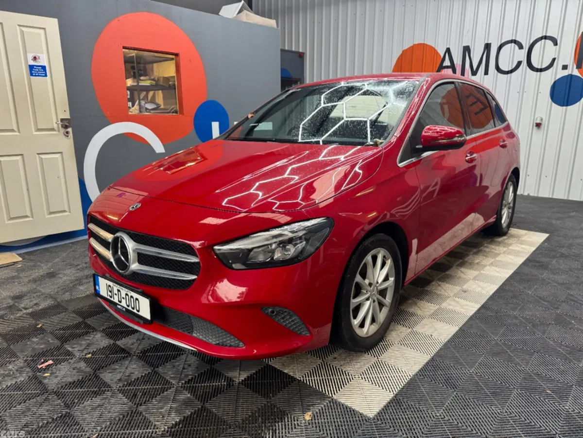 Mercedes-Benz B-Class Hatchback, Petrol, 2019, Red