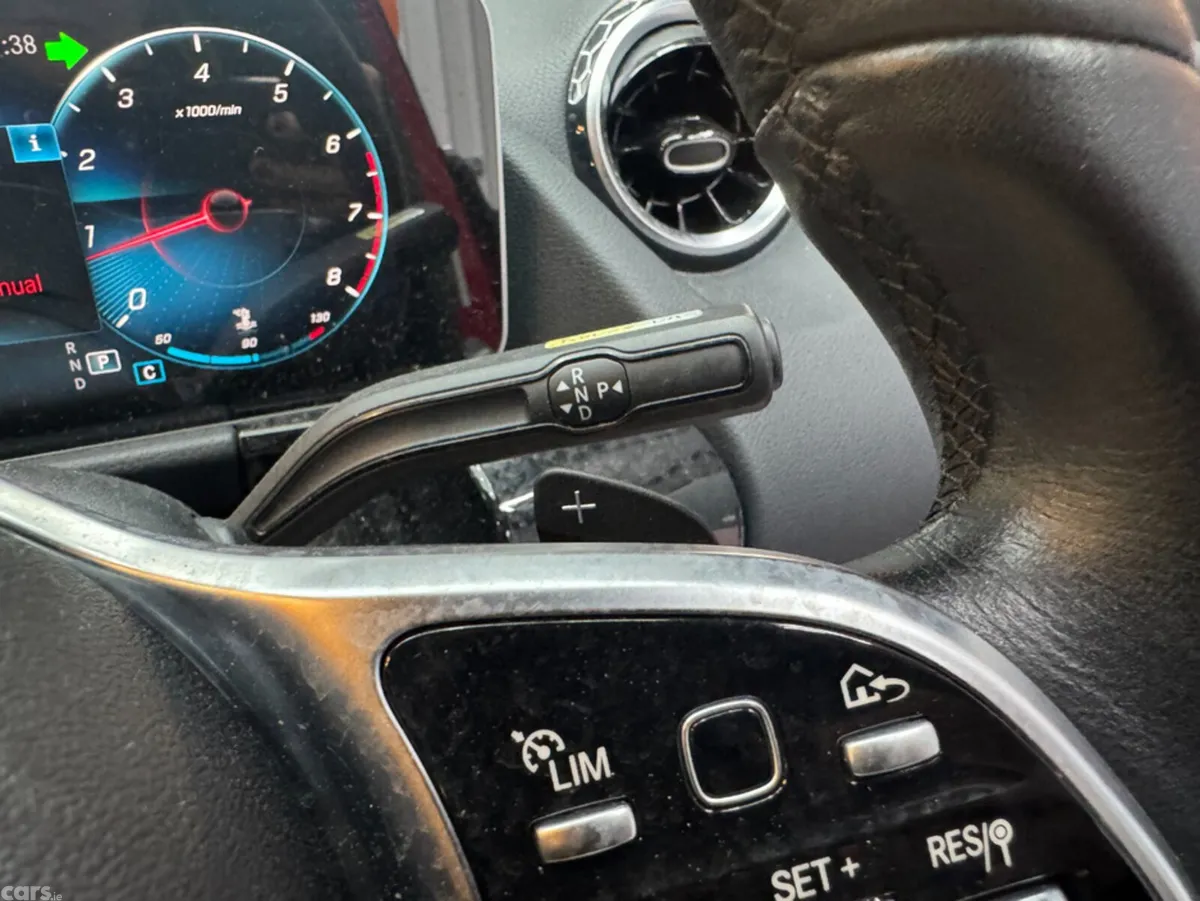 Mercedes-Benz B-Class Hatchback, Petrol, 2019, Red