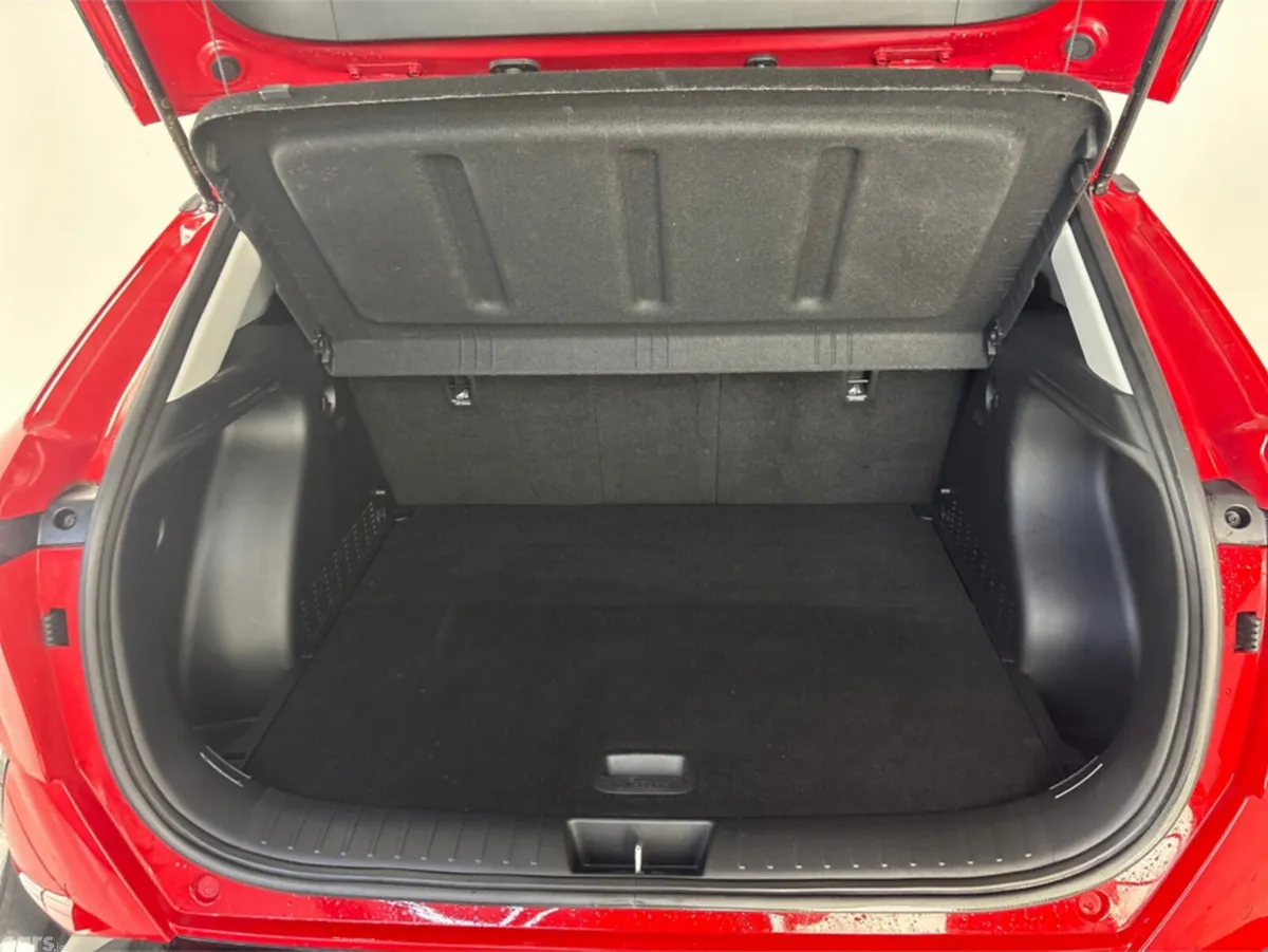 Hyundai KONA Hatchback, Electric, 2025, Red