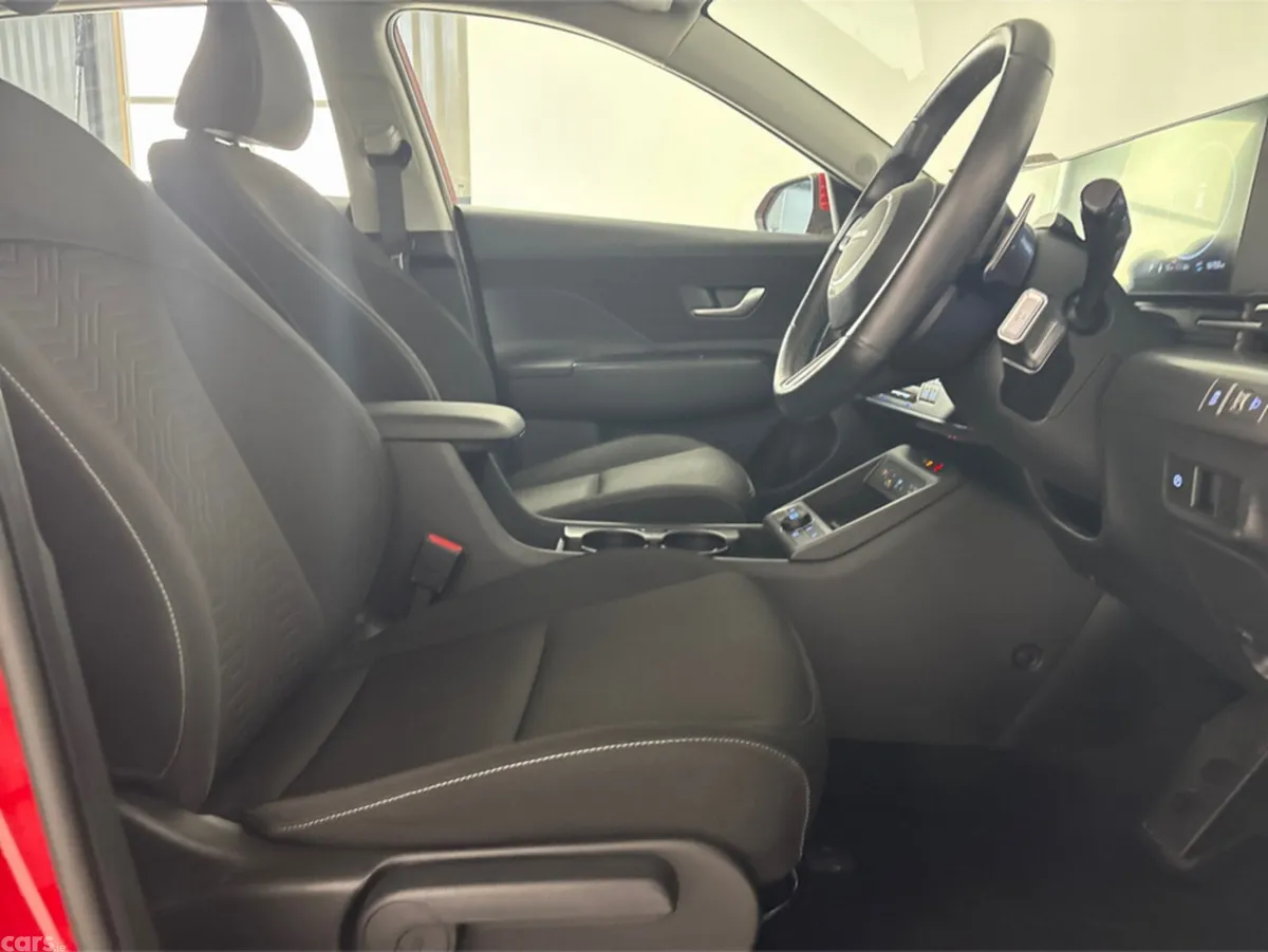 Hyundai KONA Hatchback, Electric, 2025, Red