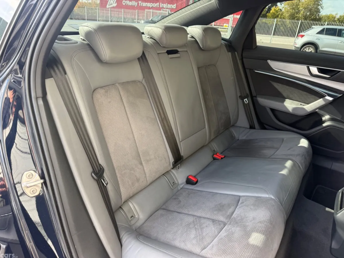 Audi A6 Saloon, Diesel, 2019, Blue