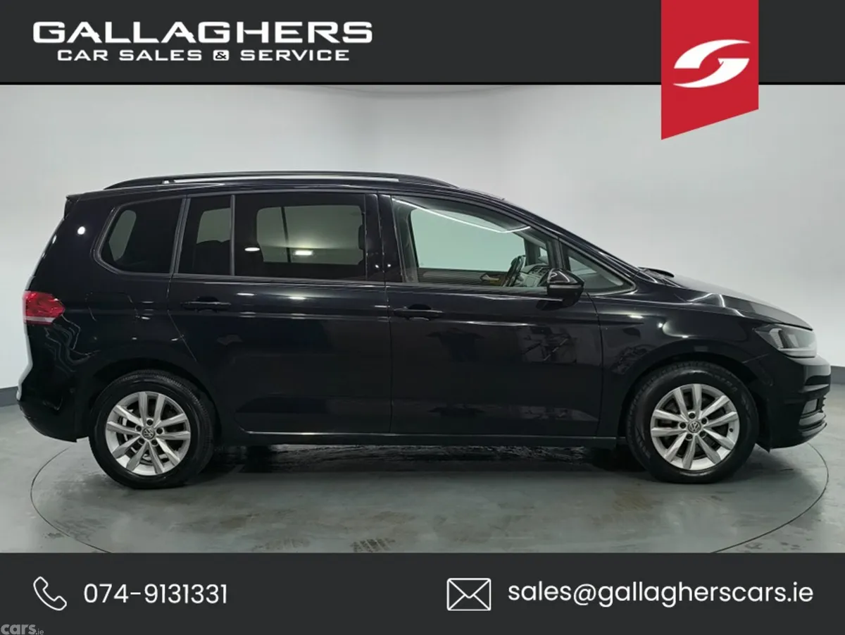 Volkswagen Touran MPV, Diesel, 2018, Black