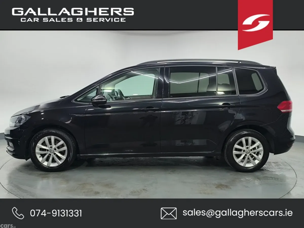 Volkswagen Touran MPV, Diesel, 2018, Black