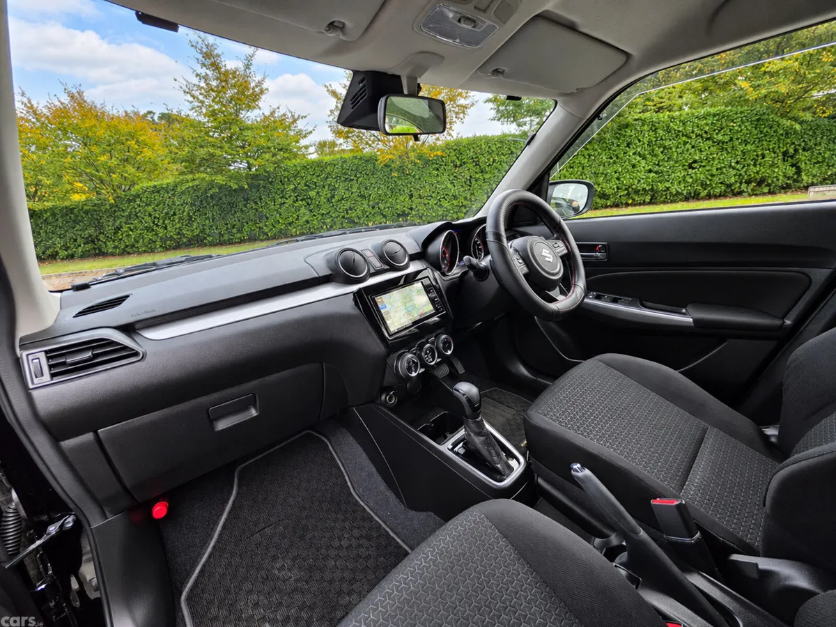 Suzuki Swift Hatchback, Petrol, 2021, Black