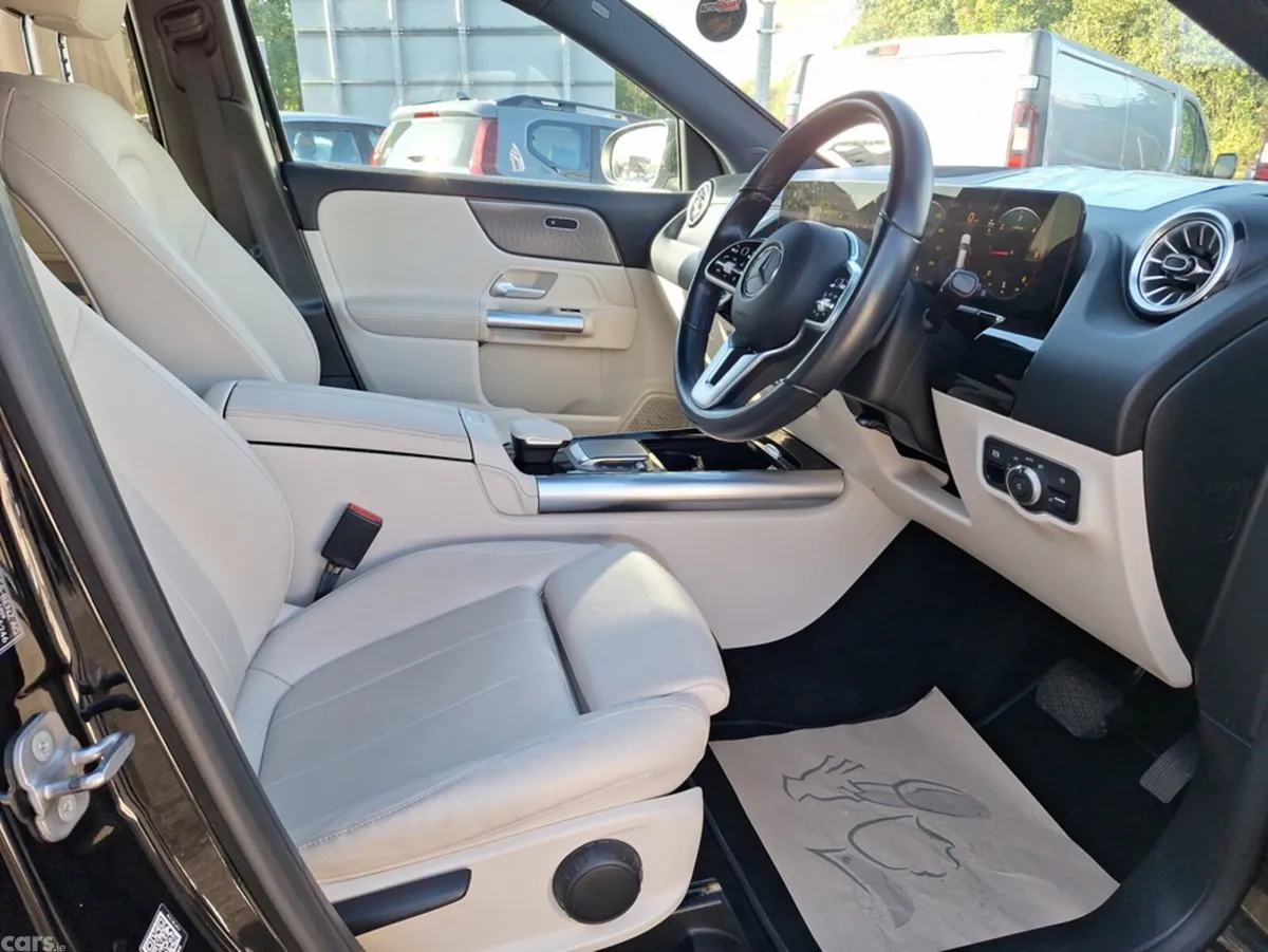Mercedes-Benz GLA SUV, Diesel, 2023, Black