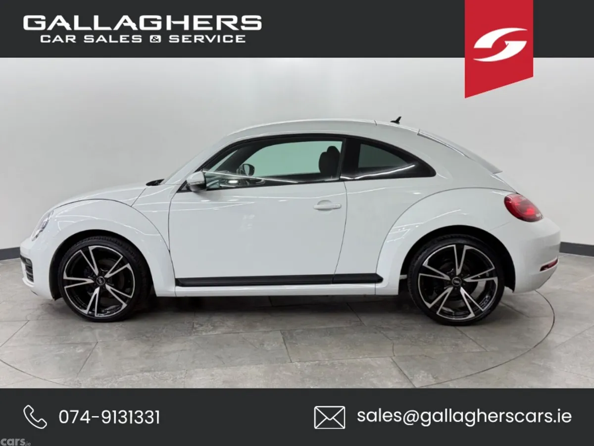 Volkswagen Beetle Hatchback, Petrol, 2017, White