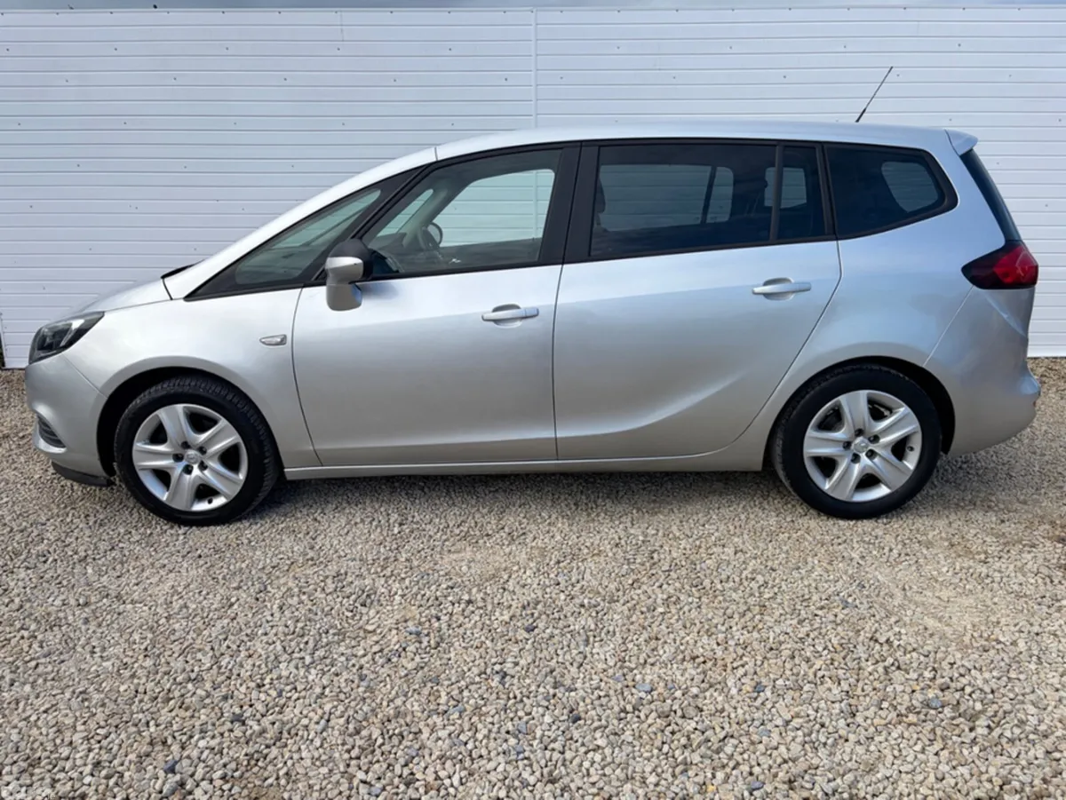 Opel Zafira MPV, Petrol, 2018, Grey