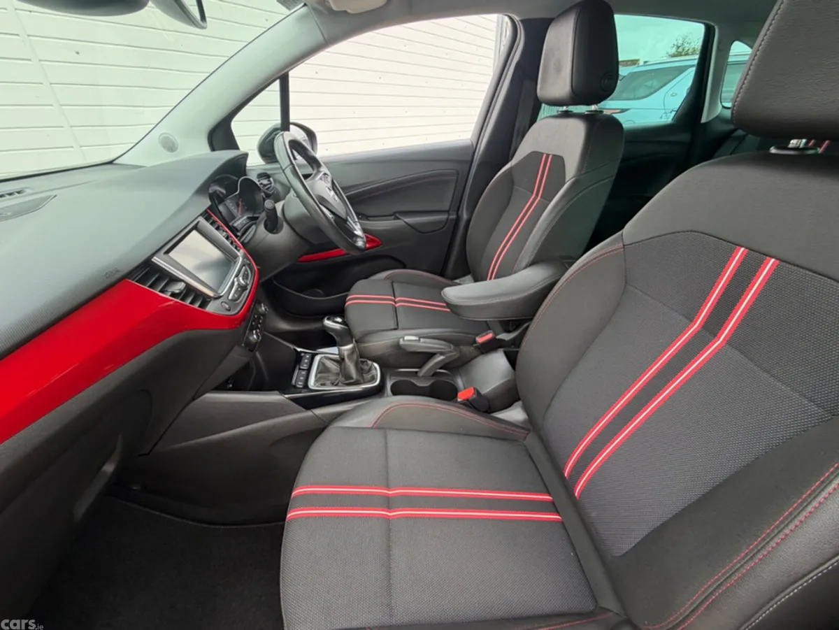 Opel Crossland MPV, Petrol, 2021, Red