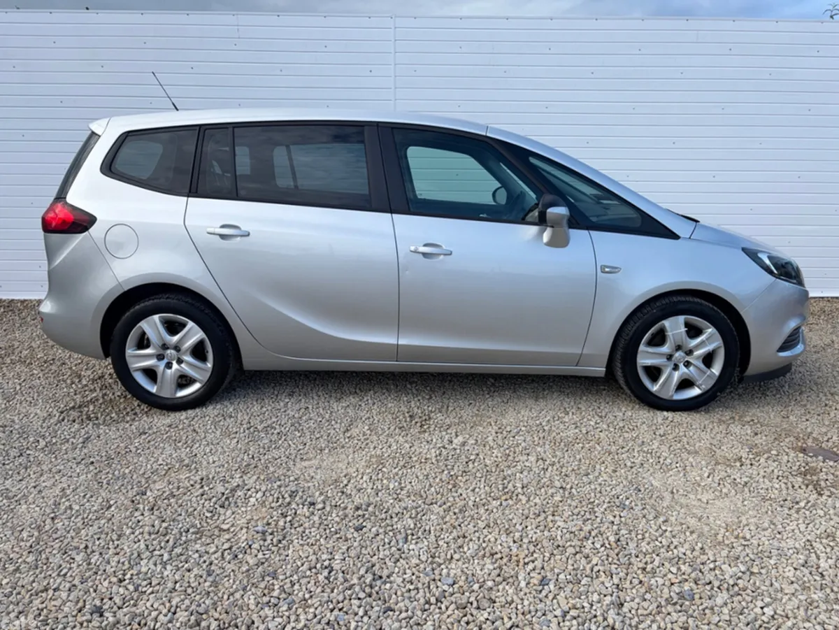 Opel Zafira MPV, Petrol, 2018, Grey