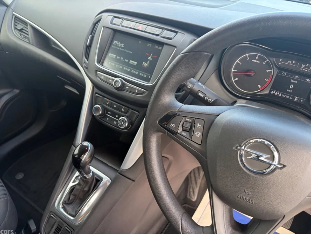 Opel Zafira MPV, Petrol, 2018, Grey