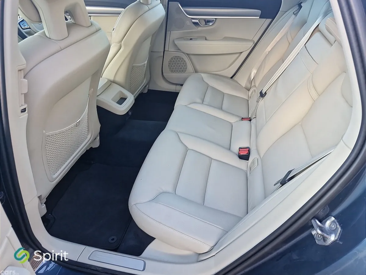Volvo S90 Saloon, Diesel, 2018, Blue