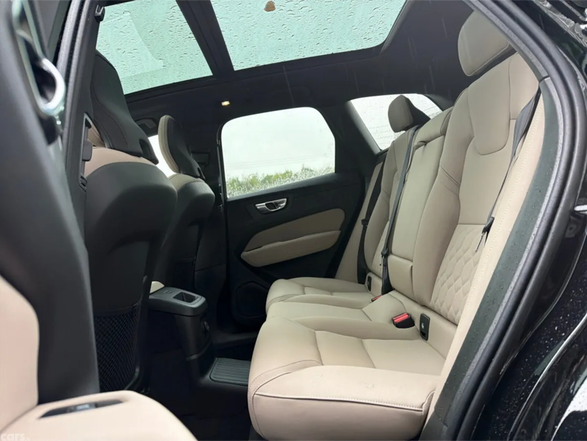 Volvo XC60 SUV, Petrol Plug-in Hybrid, 2026, Black