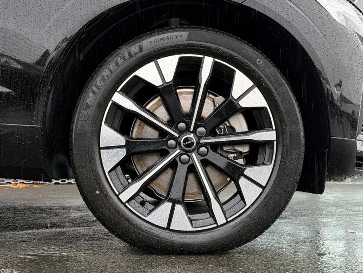 Volvo XC60 SUV, Petrol Plug-in Hybrid, 2026, Black