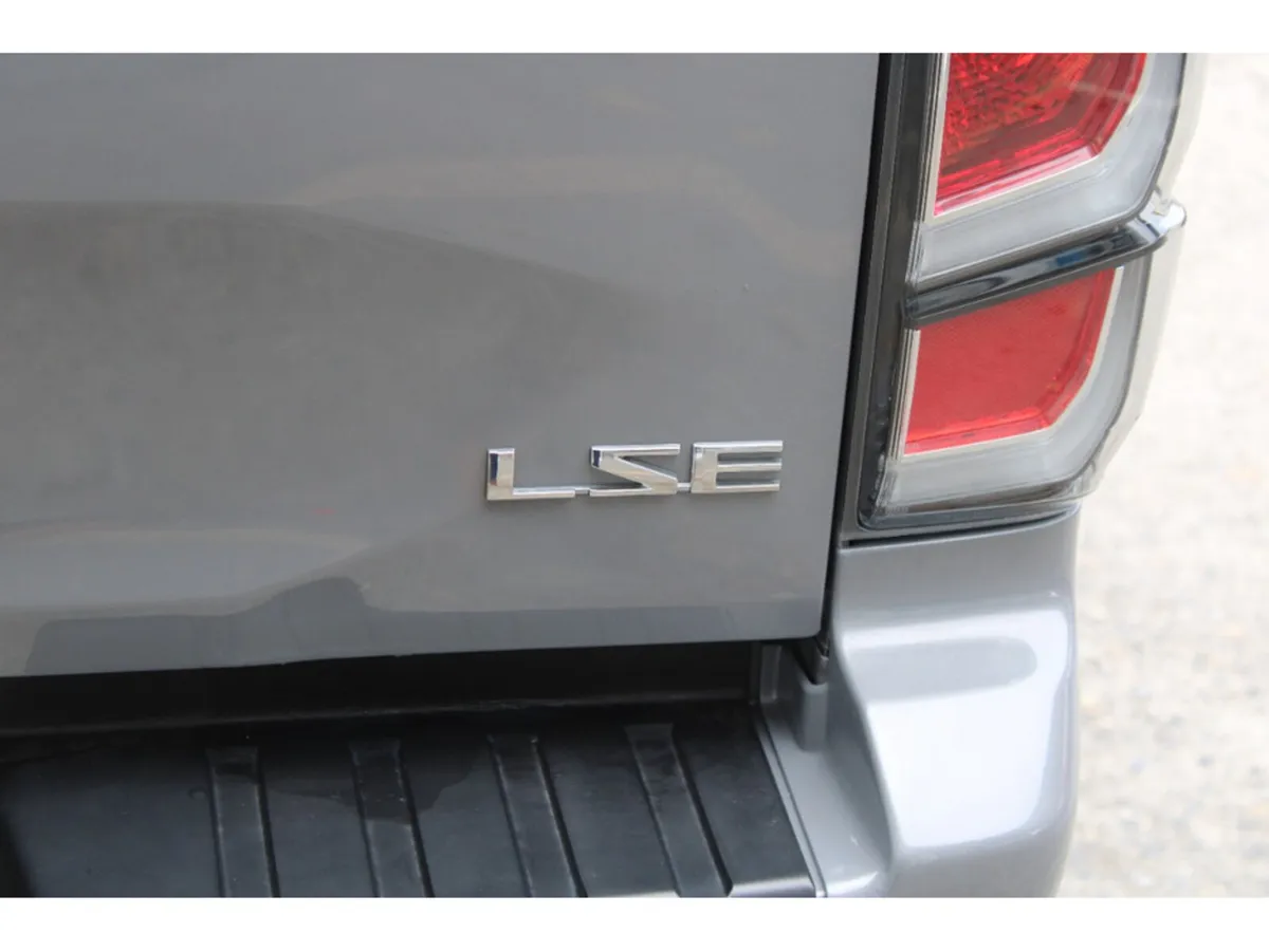 Isuzu D-Max Pick Up, Diesel, 2027, Grey