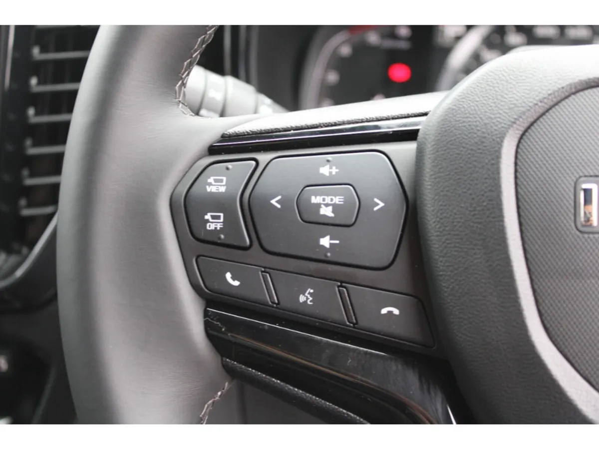 Isuzu D-Max Pick Up, Diesel, 2027, Grey