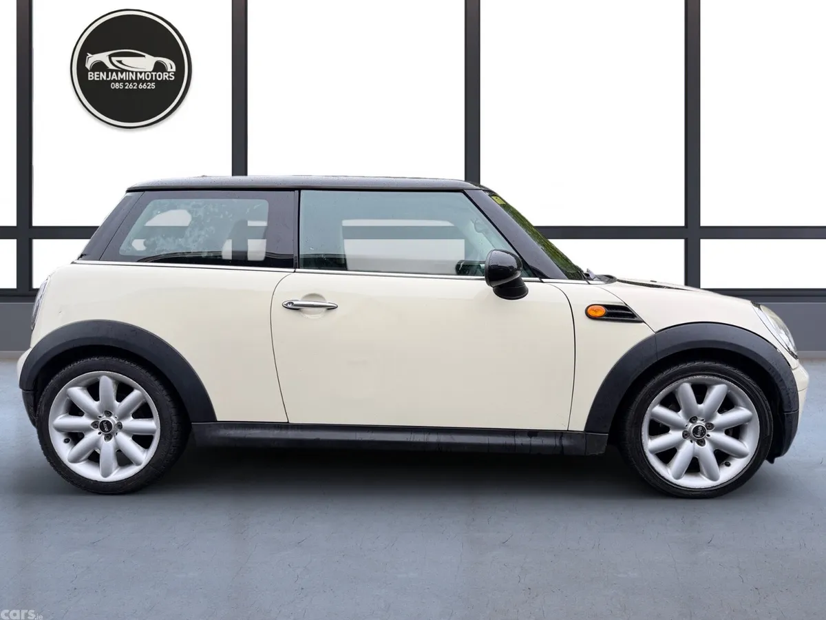 Mini Cooper Hatchback, Diesel, 2010, White