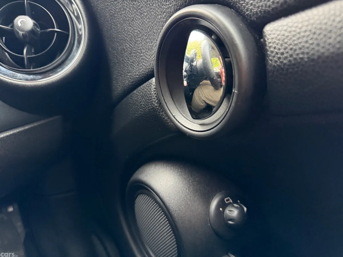 Mini Cooper Hatchback, Diesel, 2010, White