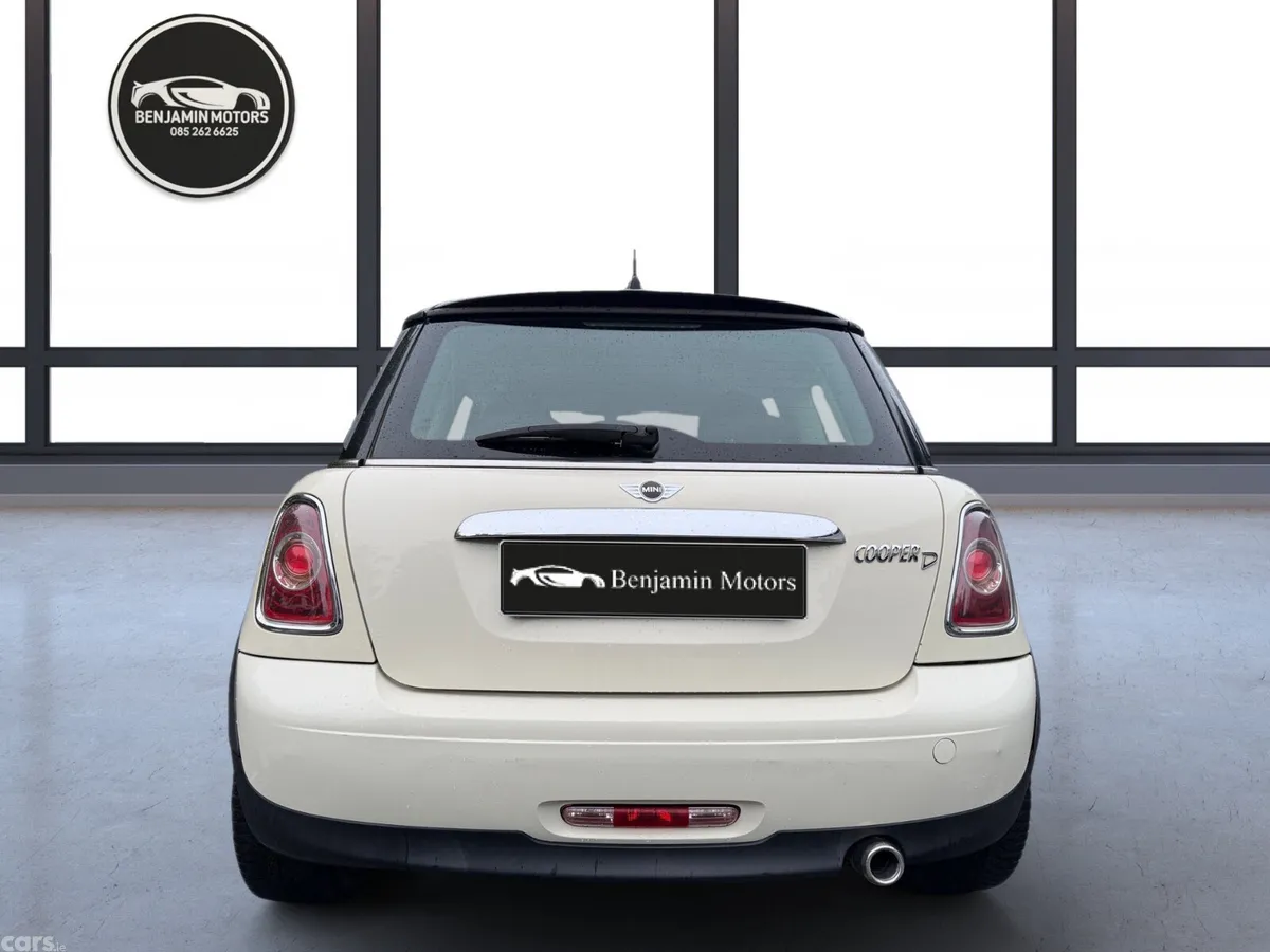 Mini Cooper Hatchback, Diesel, 2010, White