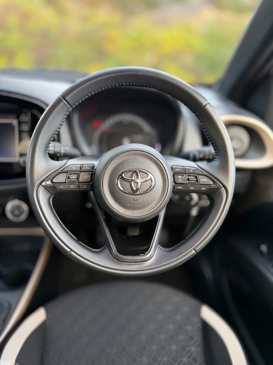 Toyota Aygo Hatchback, Petrol, 2022, Brown