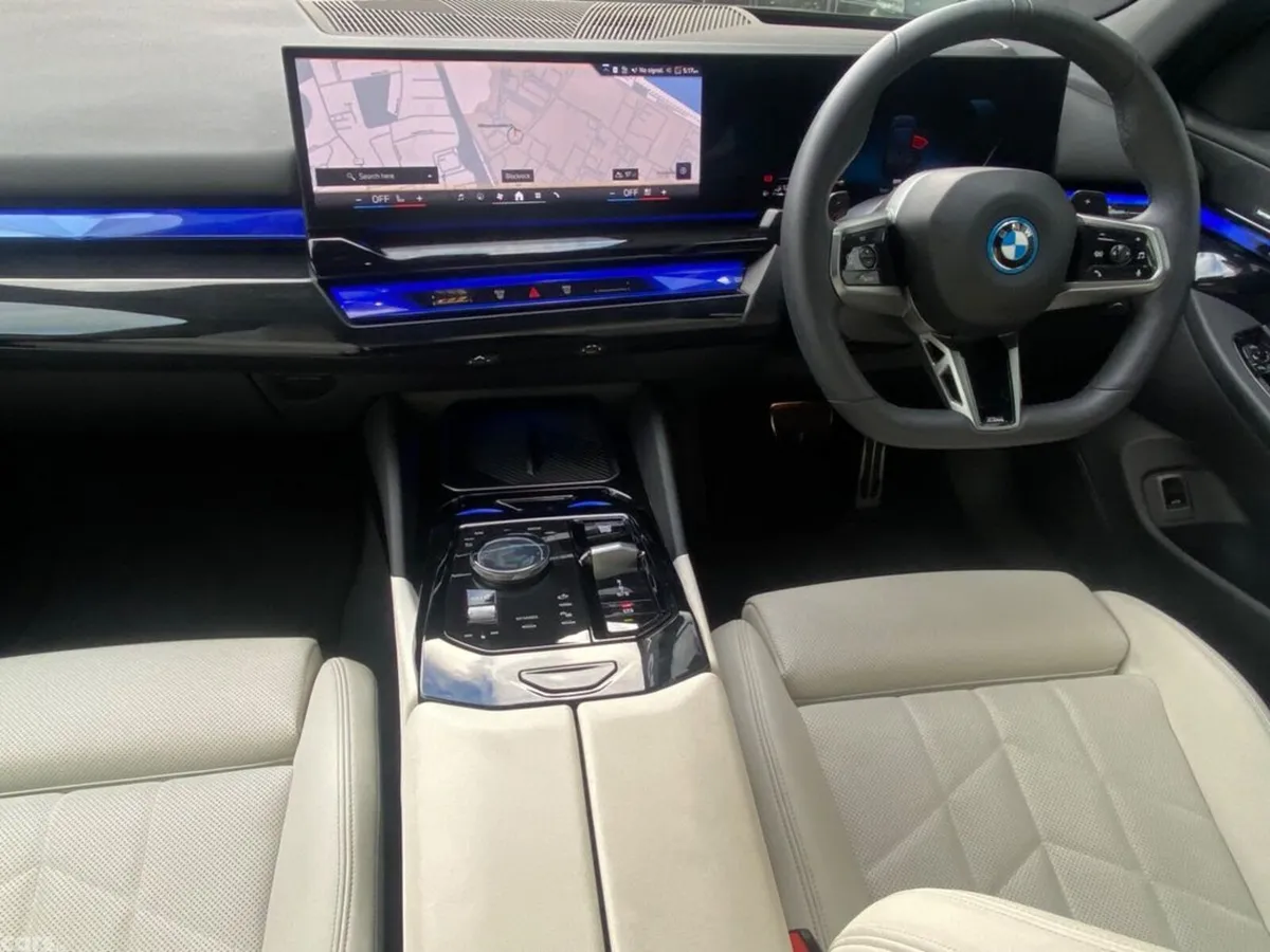 BMW 5-Series Estate, Petrol Plug-in Hybrid, 2025, Grey