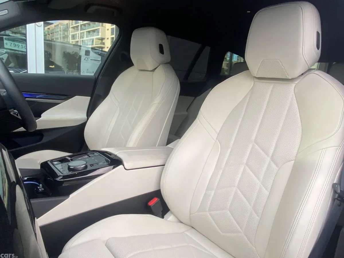 BMW 5-Series Estate, Petrol Plug-in Hybrid, 2025, Grey