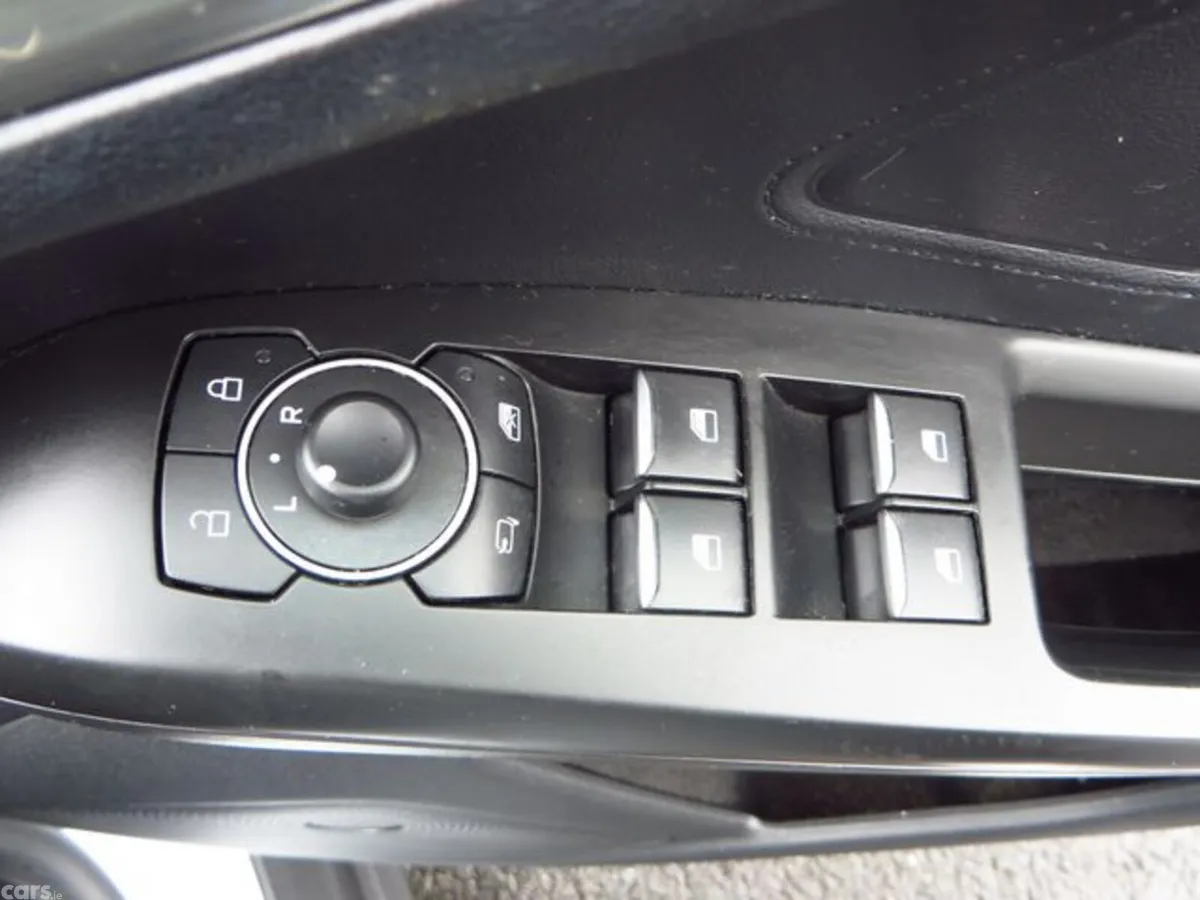 Ford Focus Hatchback, Petrol Hybrid, 2023, White