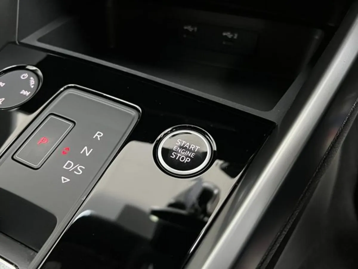Audi A3 Hatchback, Petrol Plug-in Hybrid, 2022, Blue