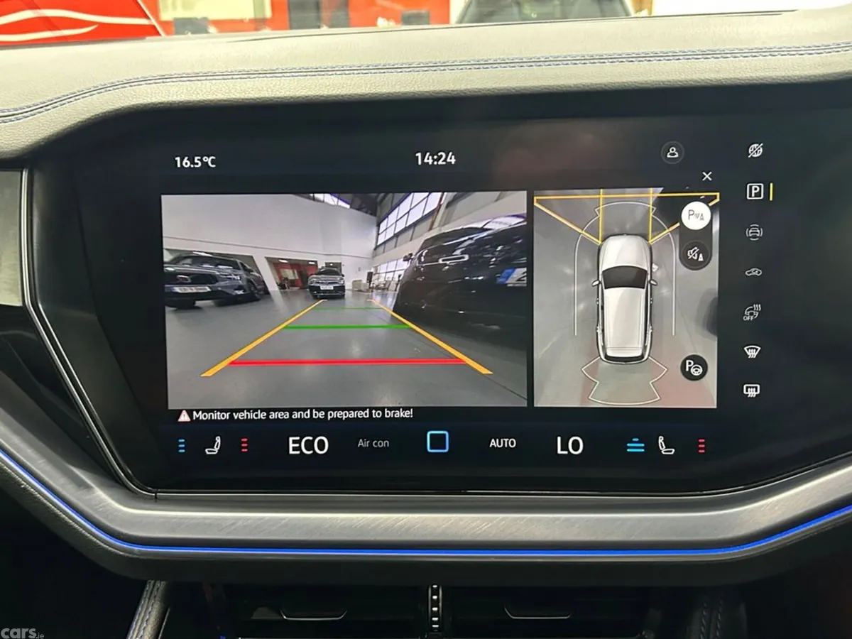 Volkswagen Touareg Estate, Petrol Plug-in Hybrid, 2025, Blue