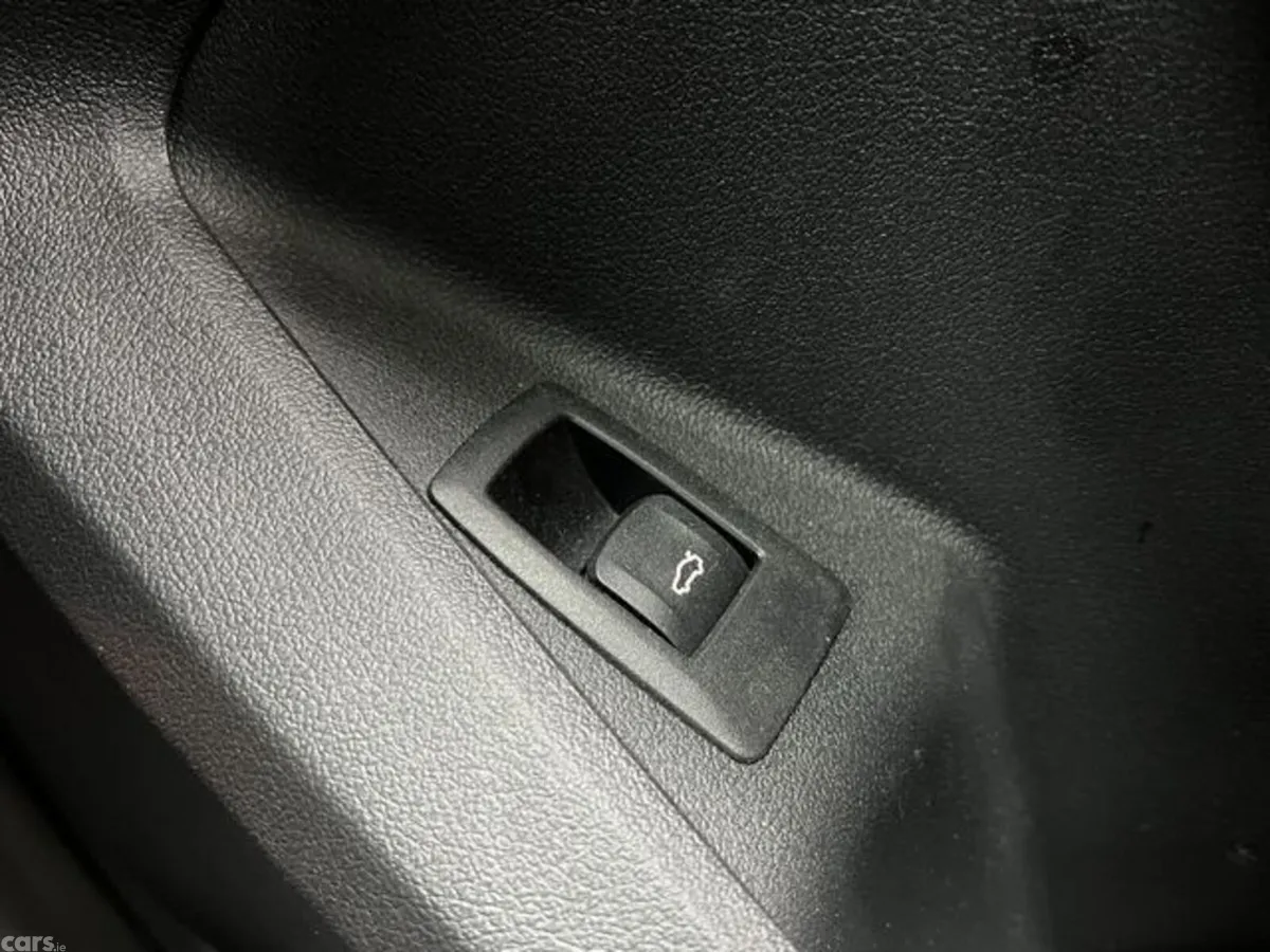 BMW 1-Series Hatchback, Diesel, 2023, White